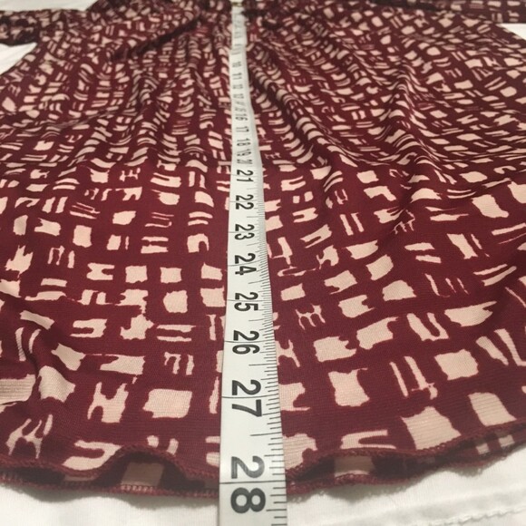 NWT Dare Apparel dress Womens Medium maroon cream geometric 3/4 flutter sleeve - Picture 7 of 7